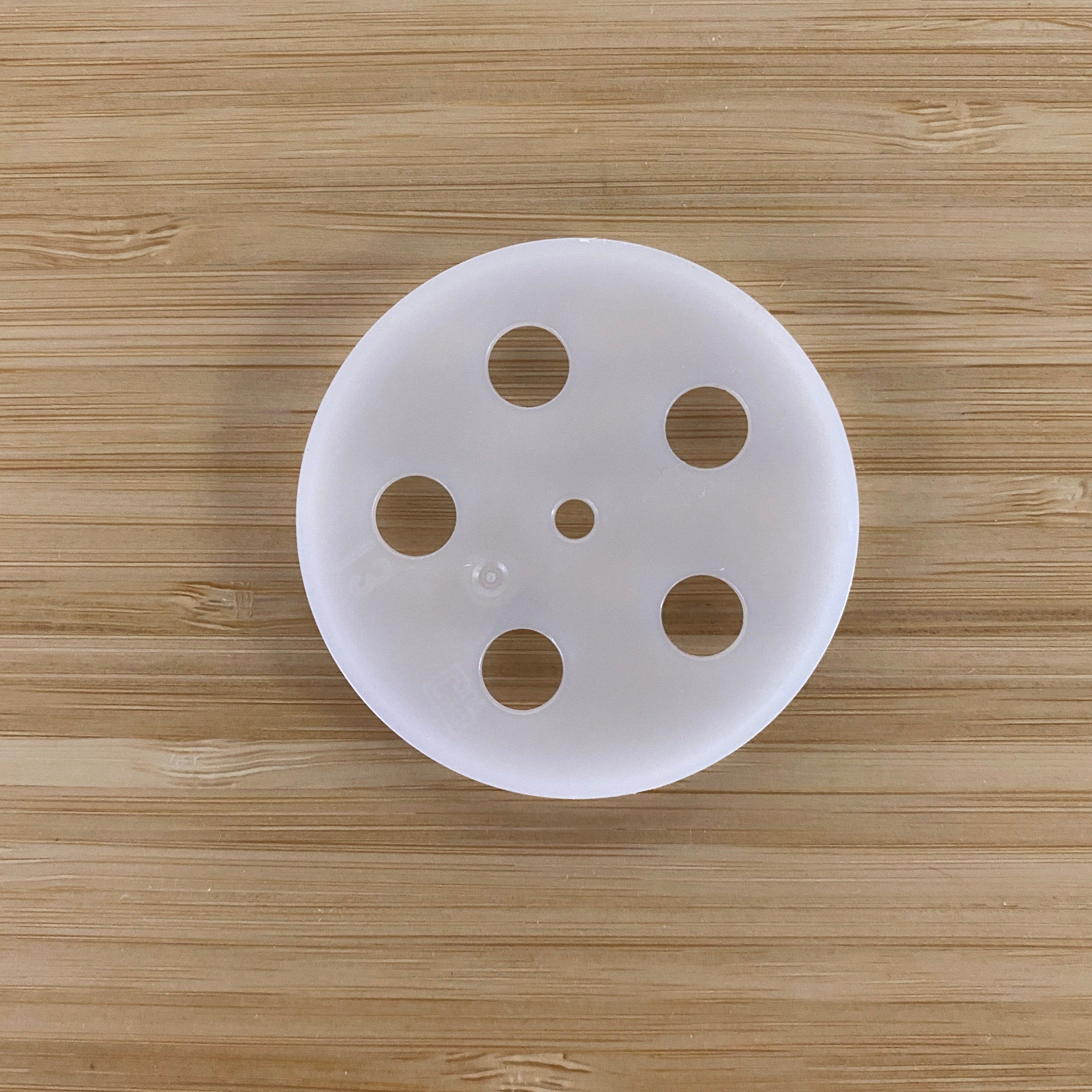 Shaker Top w/ Large Holes – Oaktown Spice Shop