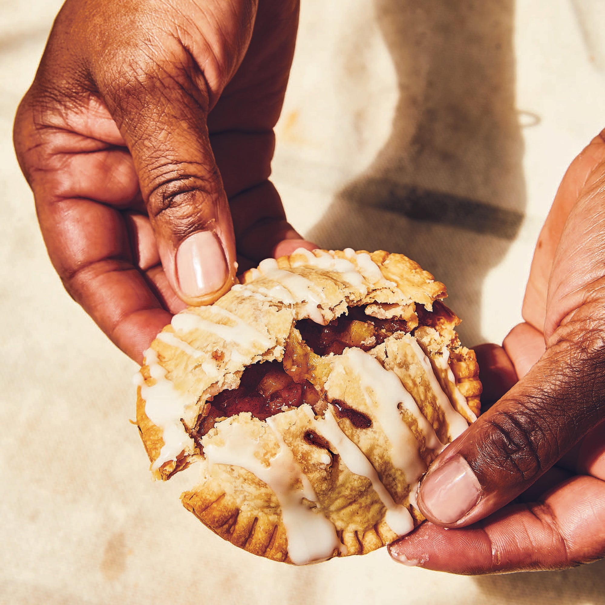 hand_pie_photo_1_f91a01ae-291f-4572-bce3-e90af34627d7.jpg